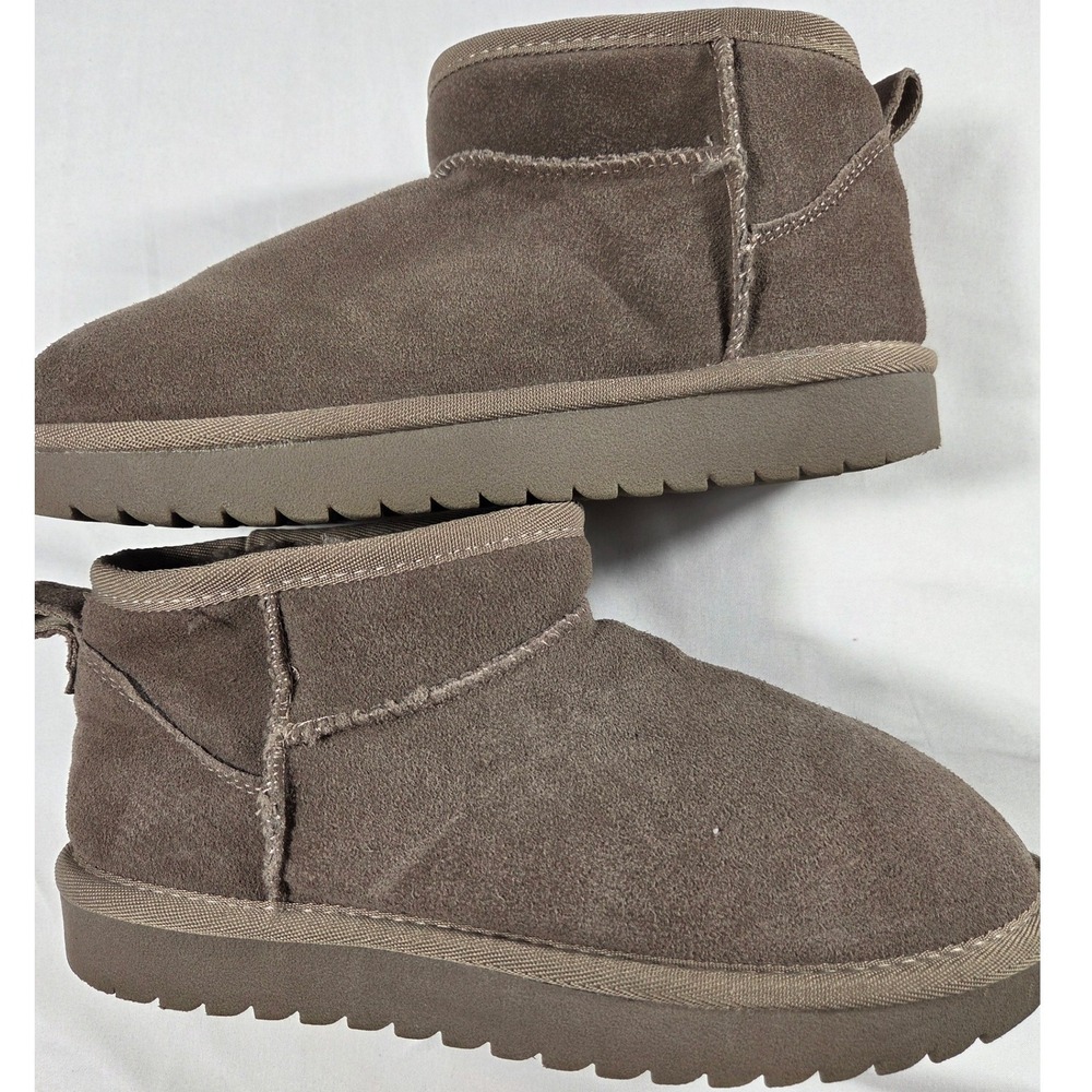 Cushionaire Womens Taupe Brown Faux Suede Memory Foam Mini Boots Size 9